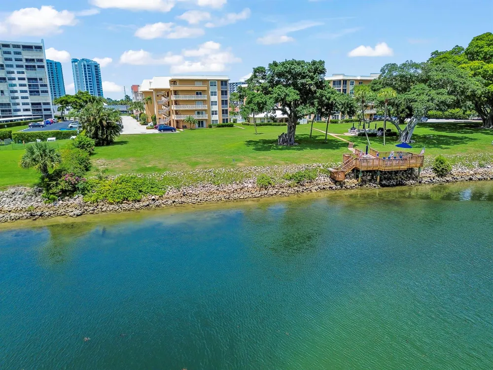 308 Golfview Road #101 North Palm Beach, FL 33408