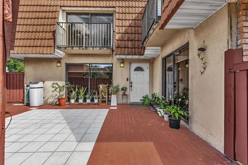 2961 SW 11th Place Deerfield Beach, FL 33442