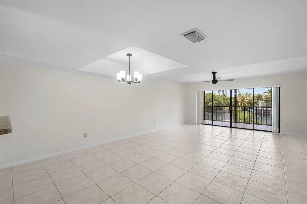 210 Captains Walk #711 Delray Beach, FL 33483