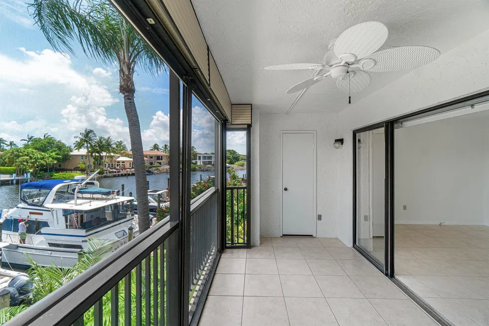 210 Captains Walk #711 Delray Beach, FL 33483