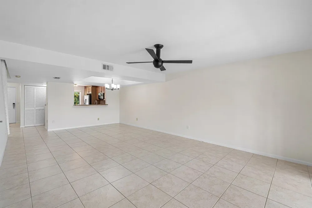 210 Captains Walk #711 Delray Beach, FL 33483