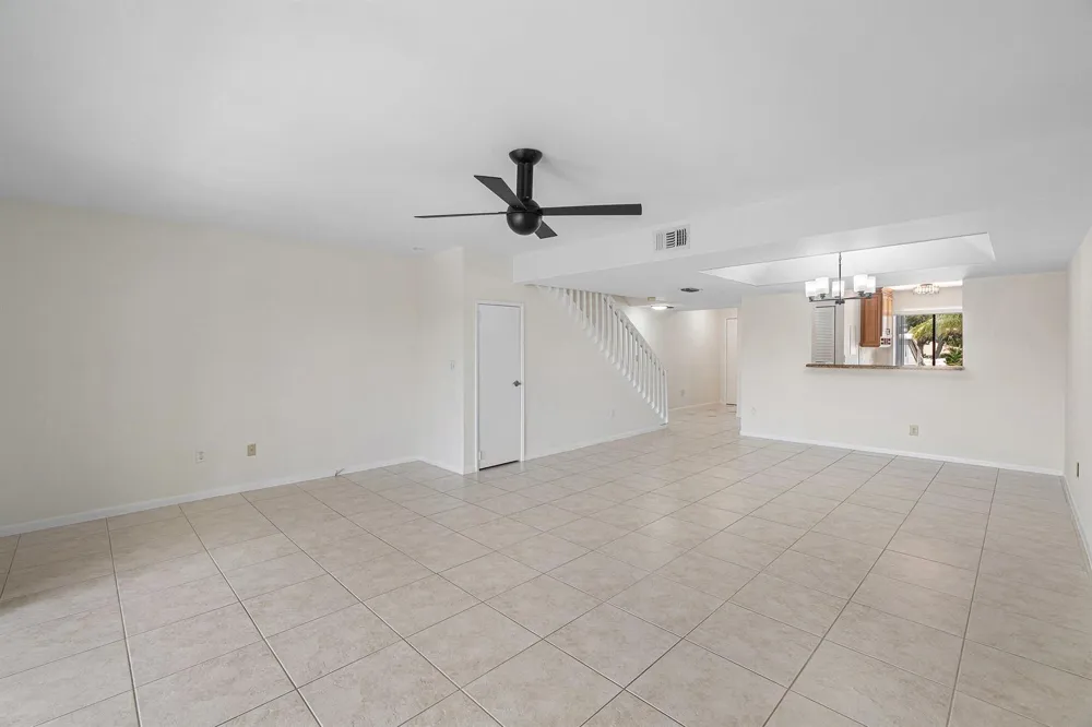 210 Captains Walk #711 Delray Beach, FL 33483
