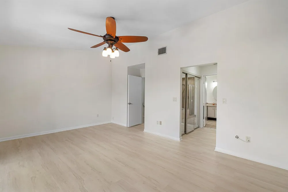 210 Captains Walk #711 Delray Beach, FL 33483