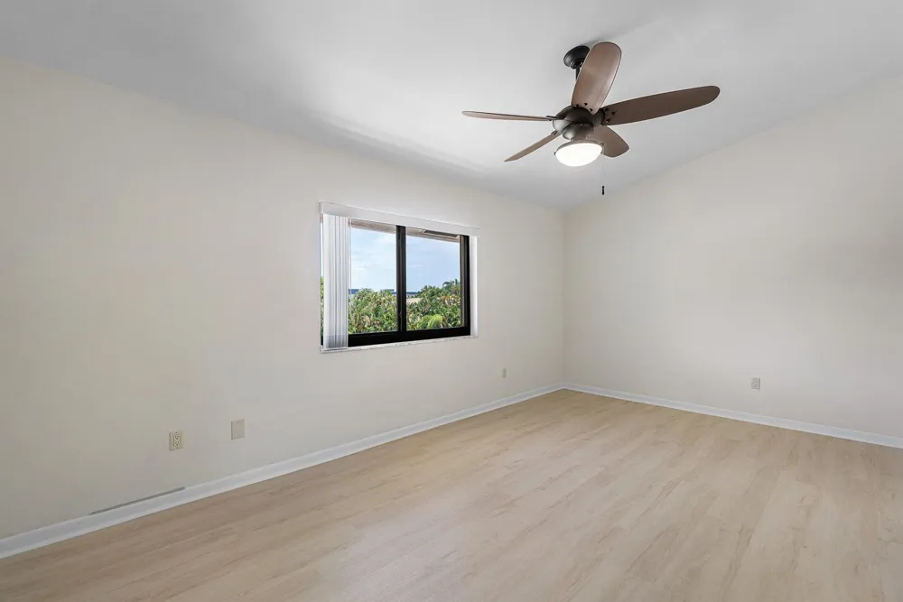 210 Captains Walk #711 Delray Beach, FL 33483