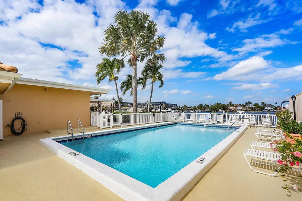 210 Captains Walk #711 Delray Beach, FL 33483