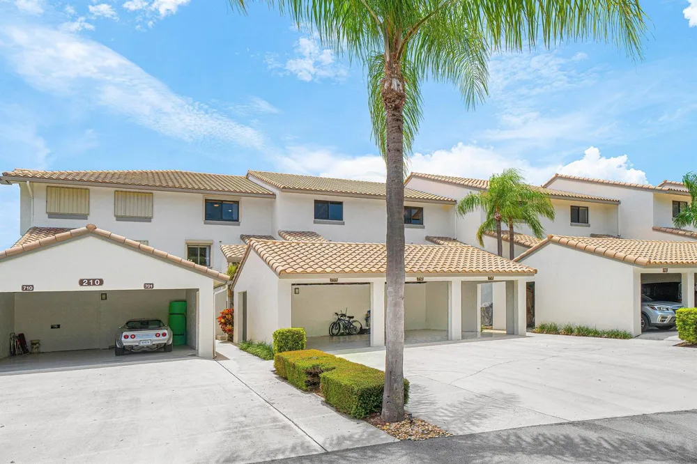 210 Captains Walk #711 Delray Beach, FL 33483