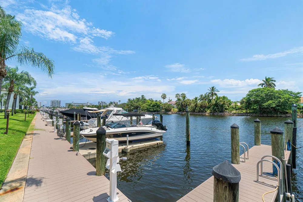 210 Captains Walk #711 Delray Beach, FL 33483