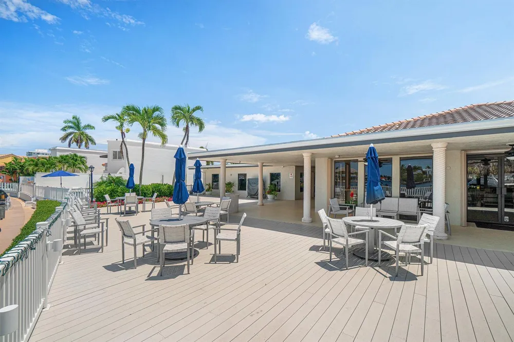 210 Captains Walk #711 Delray Beach, FL 33483