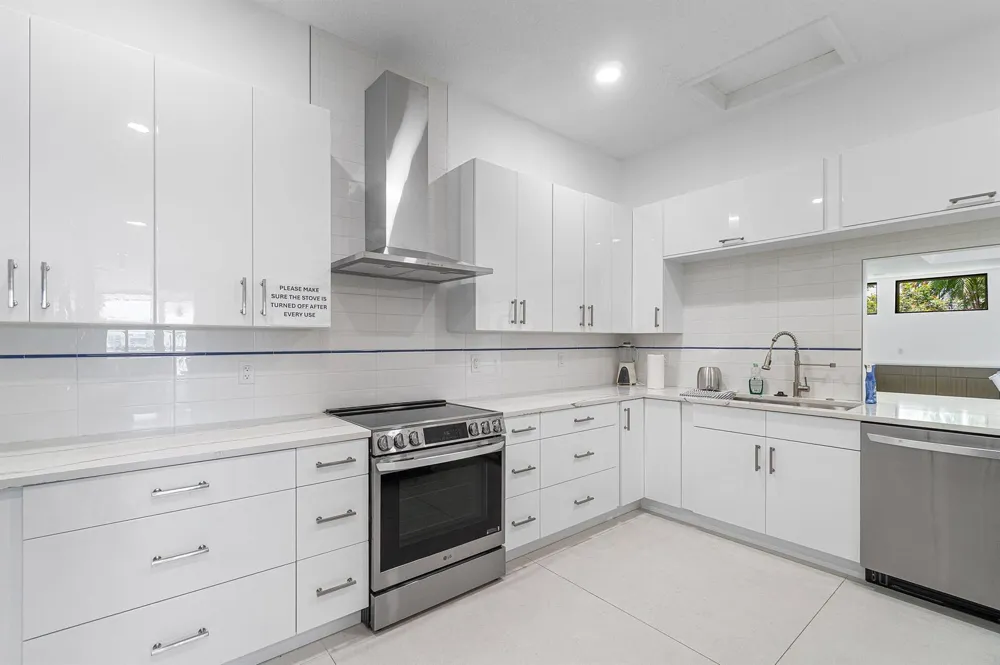 210 Captains Walk #711 Delray Beach, FL 33483