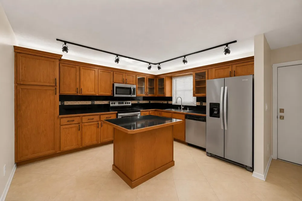 4528 SW 54th Street #302-b Dania Beach, FL 33314