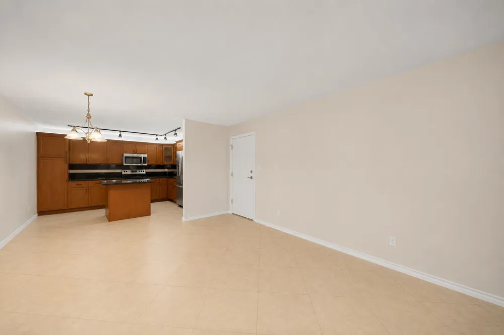 4528 SW 54th Street #302-b Dania Beach, FL 33314
