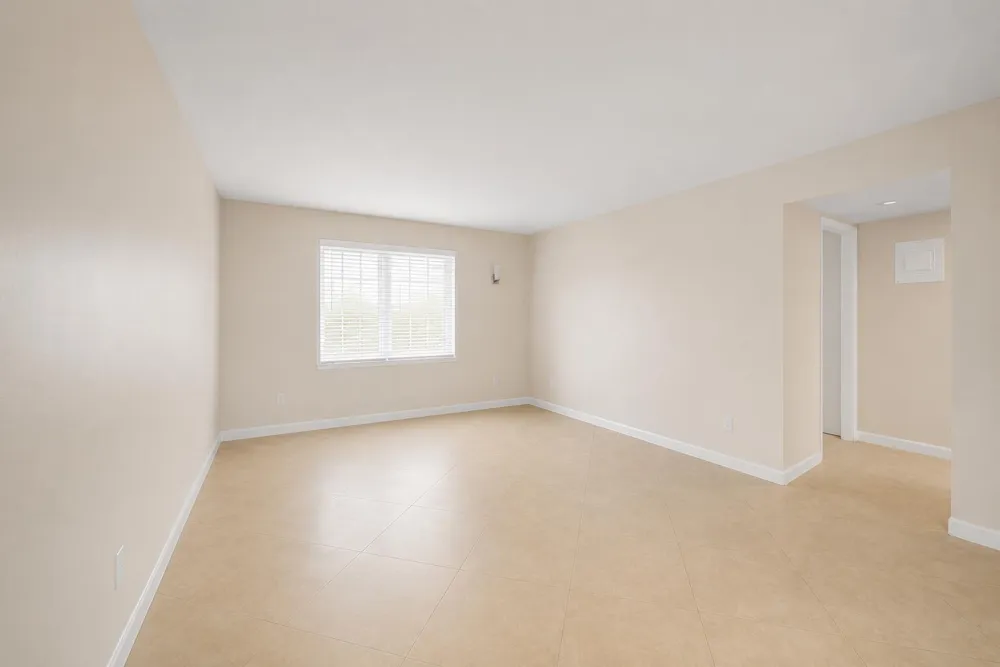 4528 SW 54th Street #302-b Dania Beach, FL 33314