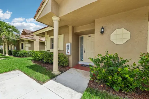 2656 Riverside Drive #2656