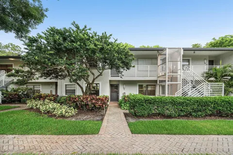 7 Southport Lane #F