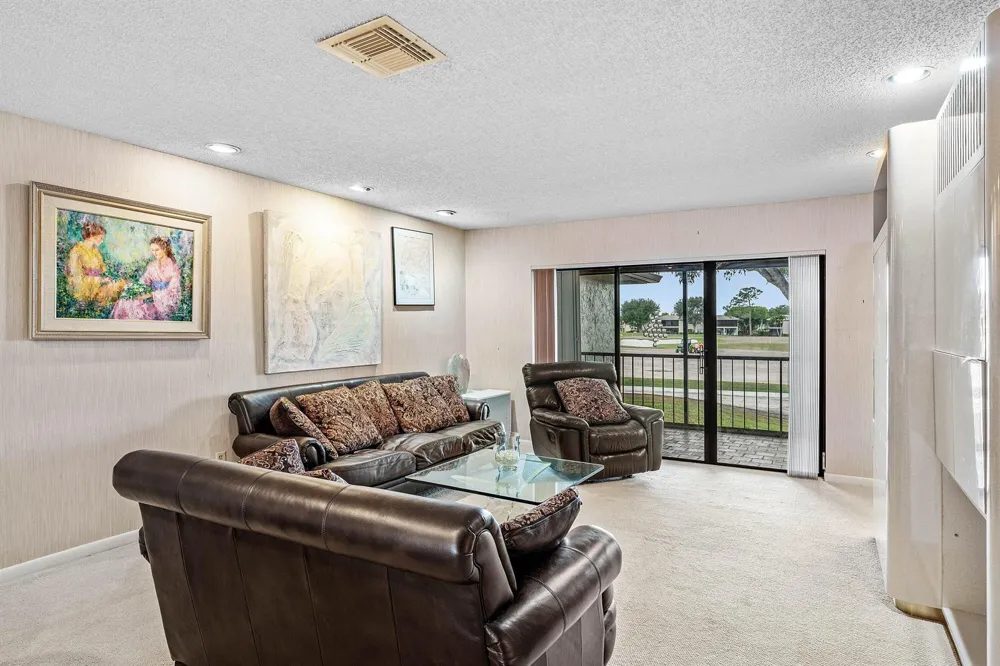 7 Southport Lane #F Boynton Beach, FL 33436