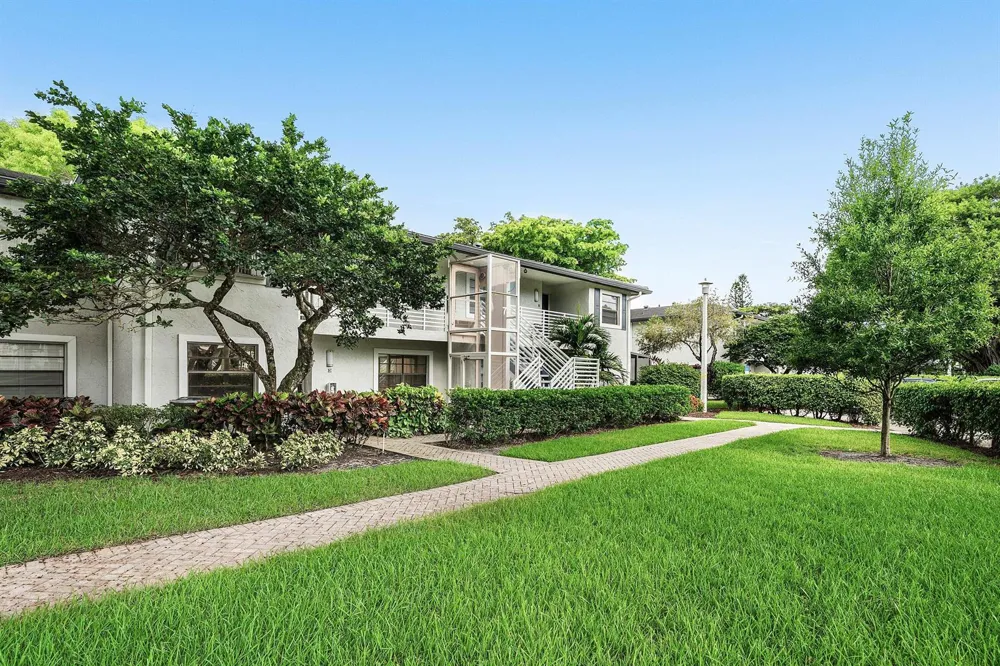 7 Southport Lane #F Boynton Beach, FL 33436