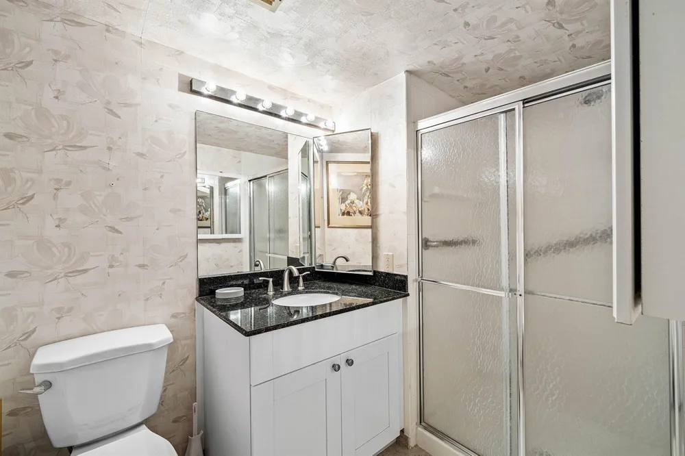 7 Southport Lane #F Boynton Beach, FL 33436