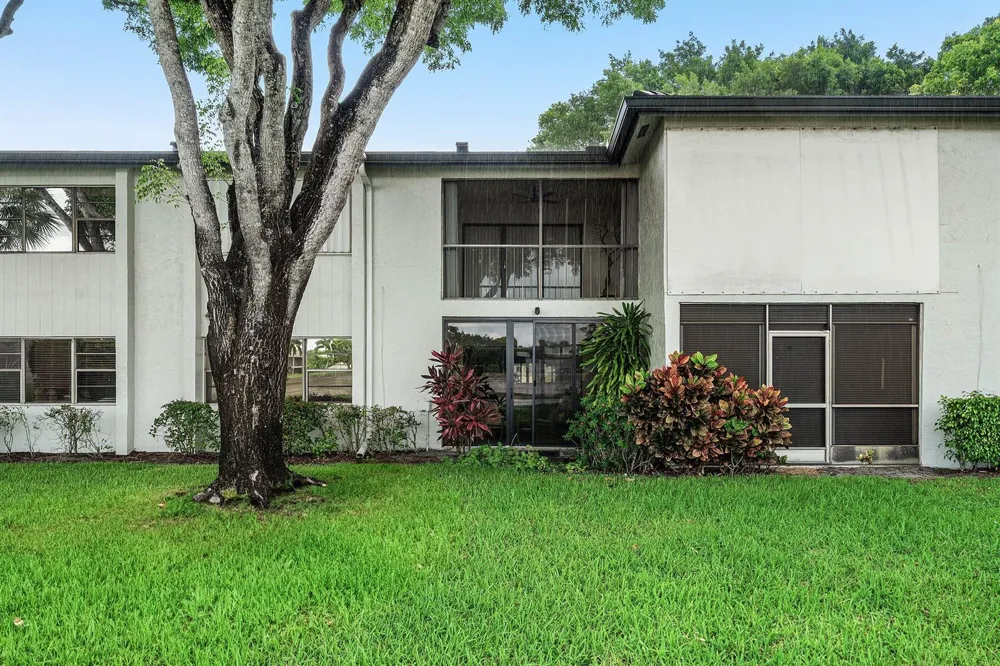7 Southport Lane #F Boynton Beach, FL 33436