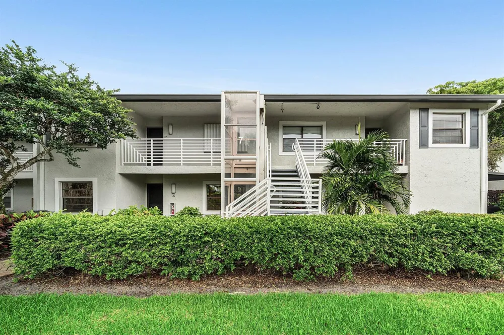 7 Southport Lane #F Boynton Beach, FL 33436