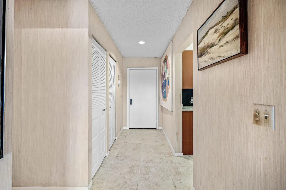 7 Southport Lane #F Boynton Beach, FL 33436