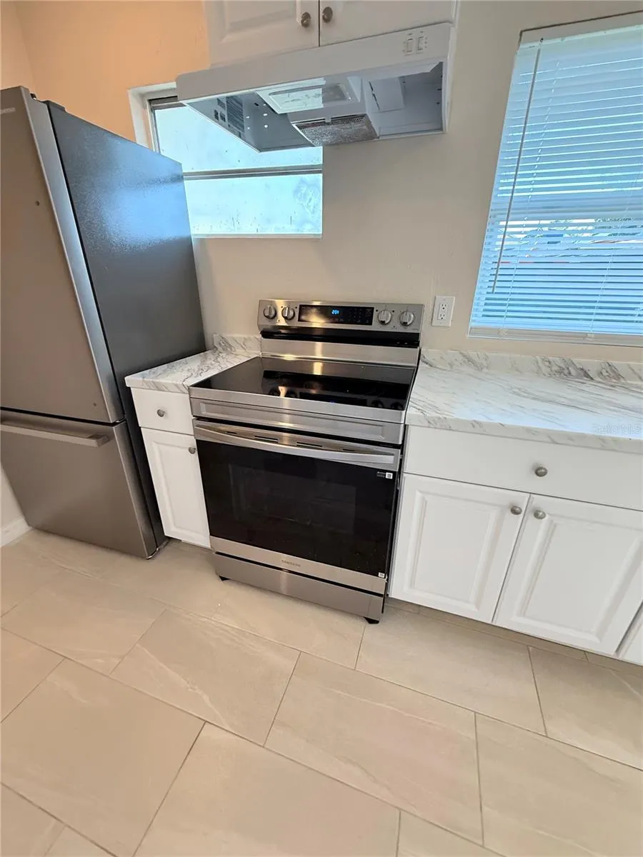 1015 23RD AVENUE W Bradenton, FL 34205
