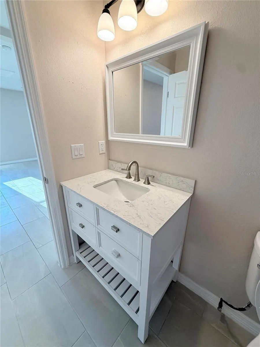 1015 23RD AVENUE W Bradenton, FL 34205