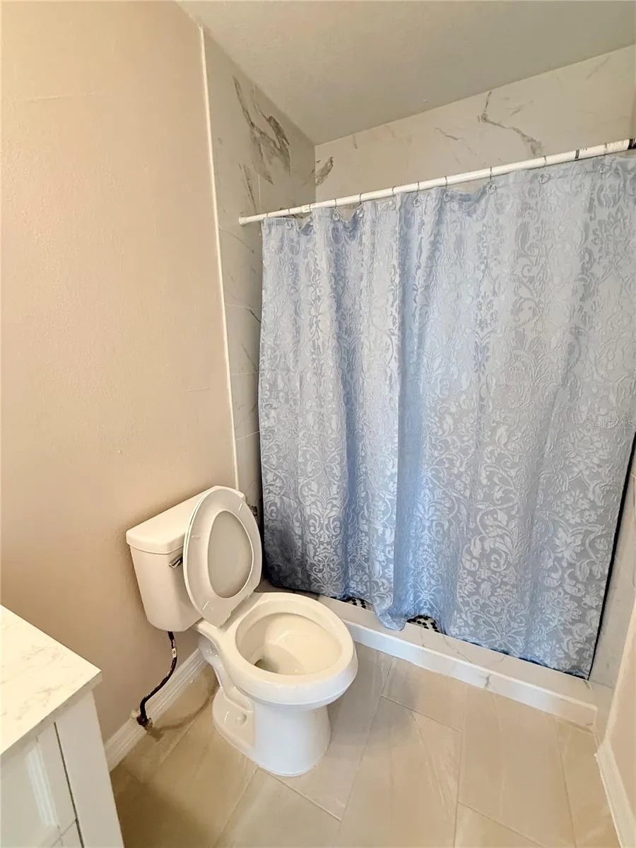 1015 23RD AVENUE W Bradenton, FL 34205