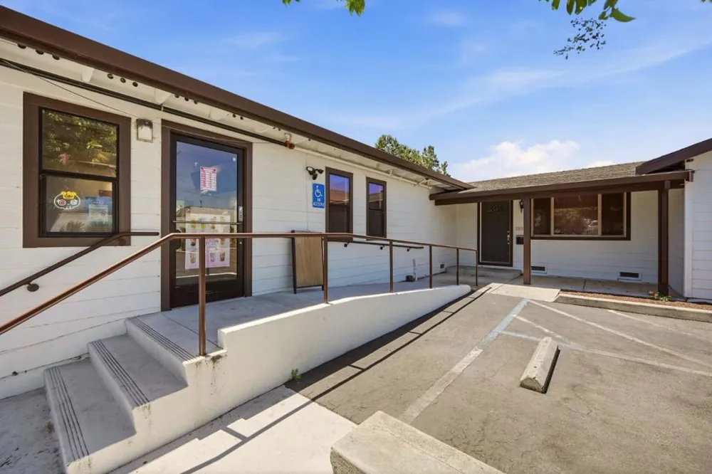 285 W Main Avenue Morgan Hill, CA 95037