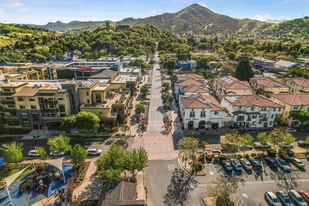 285 W Main Avenue Morgan Hill, CA 95037
