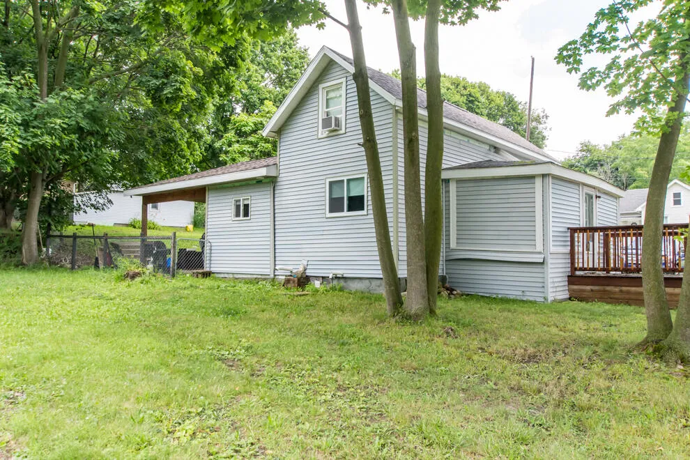 529 Clinton Street Marshall City, MI 49068