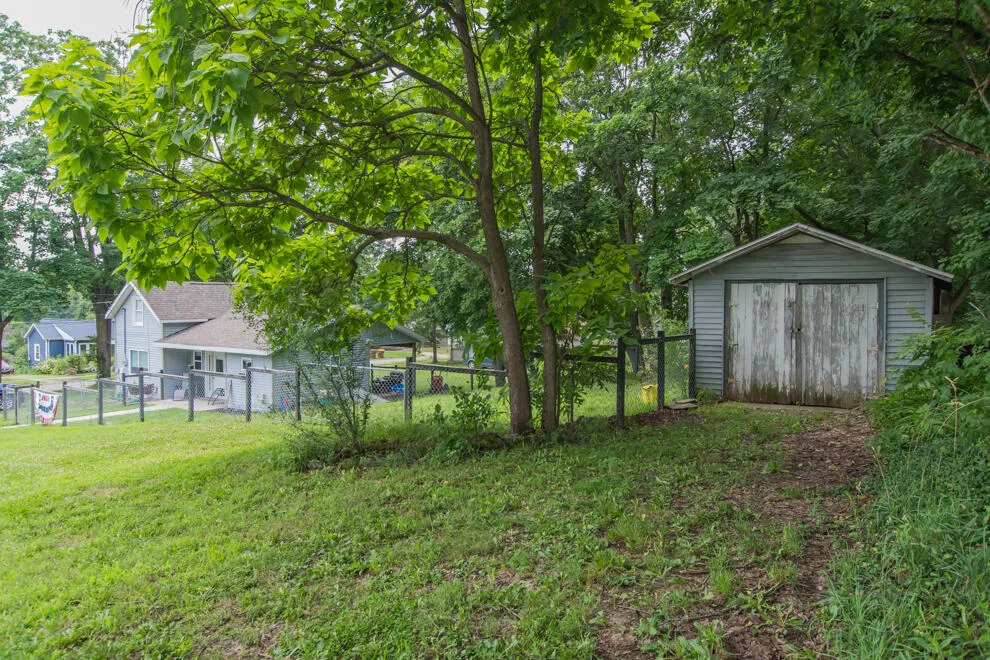 529 Clinton Street Marshall City, MI 49068