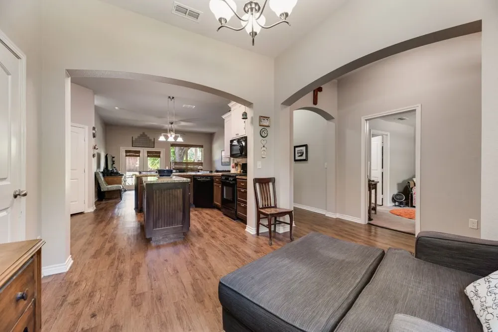 105 Baker Street Forney, TX 75126