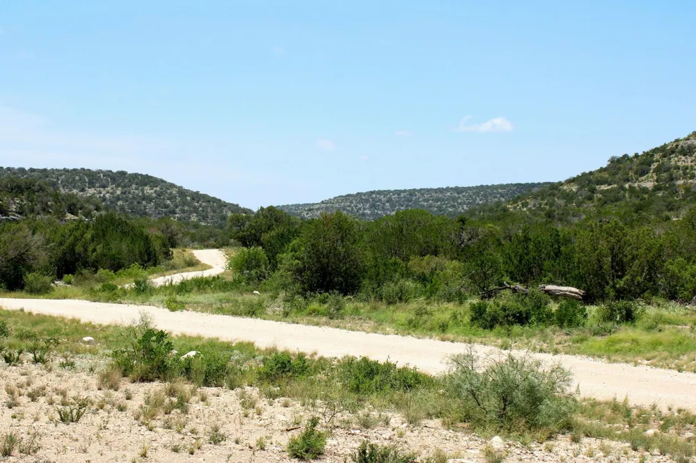 2519 Widmark Road Del Rio, TX 78837