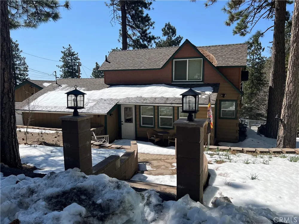 31671 Silver Spruce Drive Running Springs, CA 92382