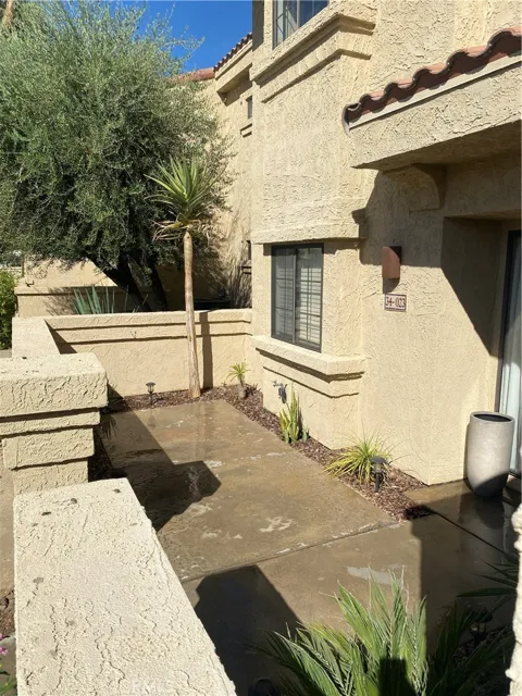 34023 Calle Mora