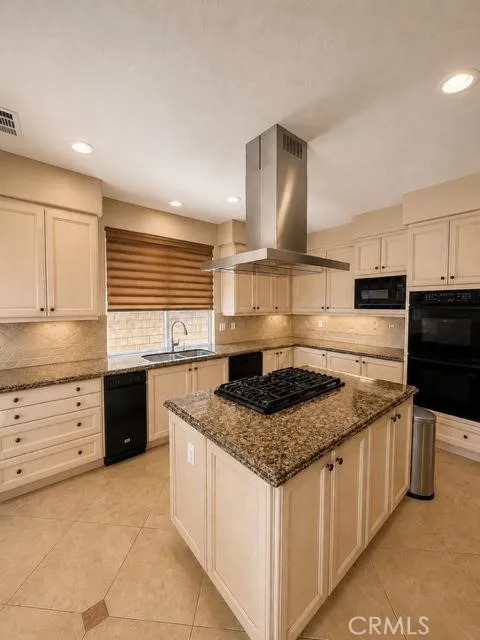 350 Via Amarilla San Dimas, CA 91773