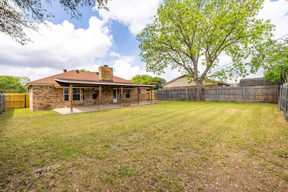 7316 E Kary Lynn Drive Watauga, TX 76148