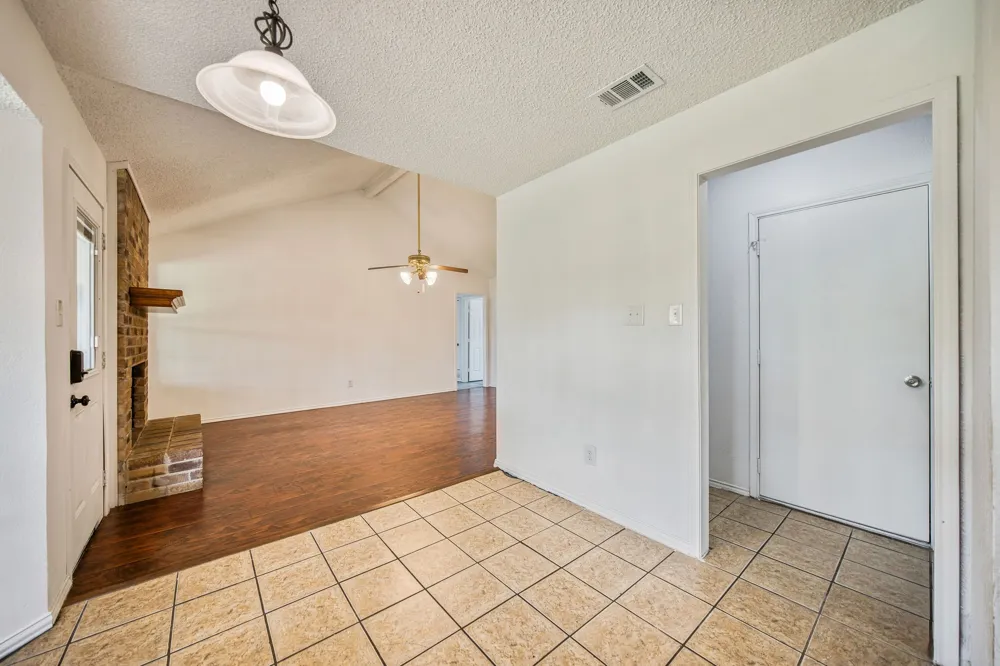 7316 E Kary Lynn Drive Watauga, TX 76148