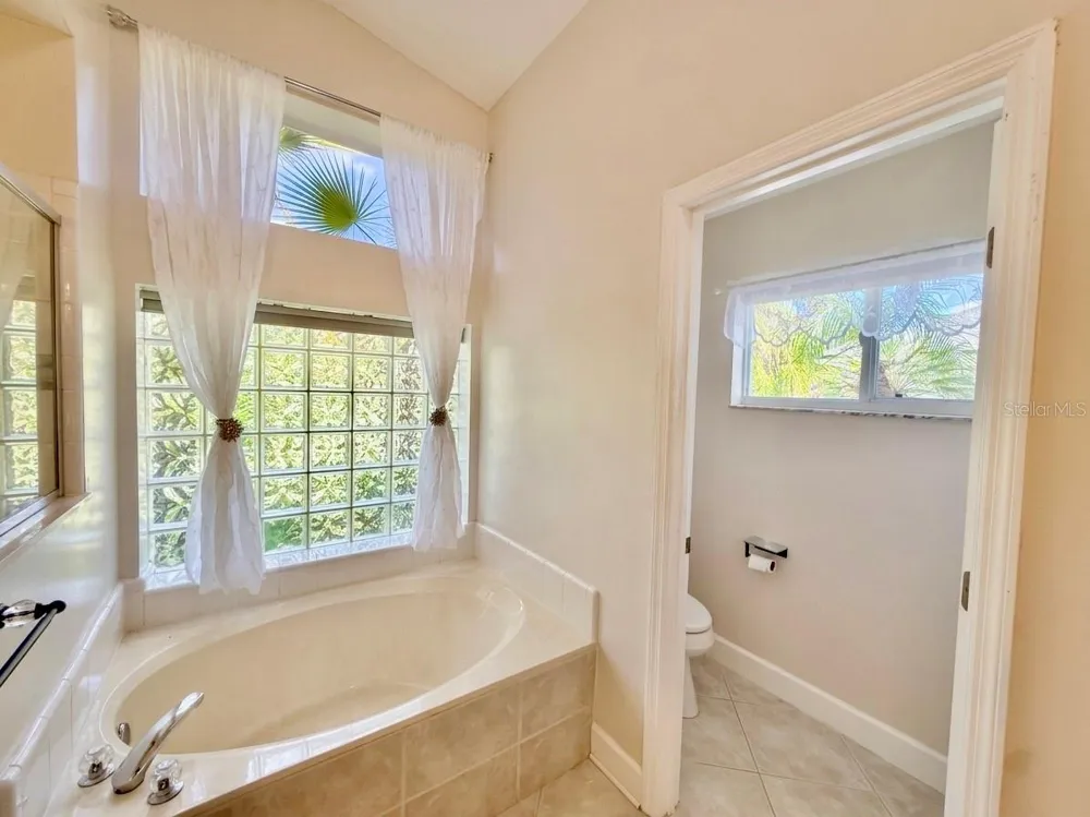 63 BAY LAKE DRIVE Ormond Beach, FL 32174