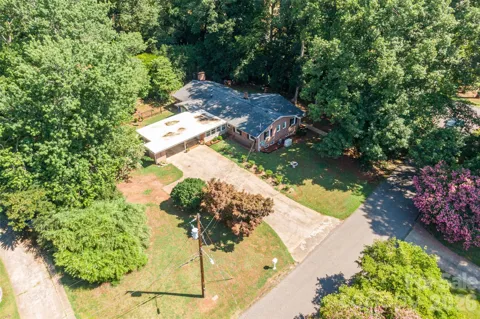 324 Country Club Circle