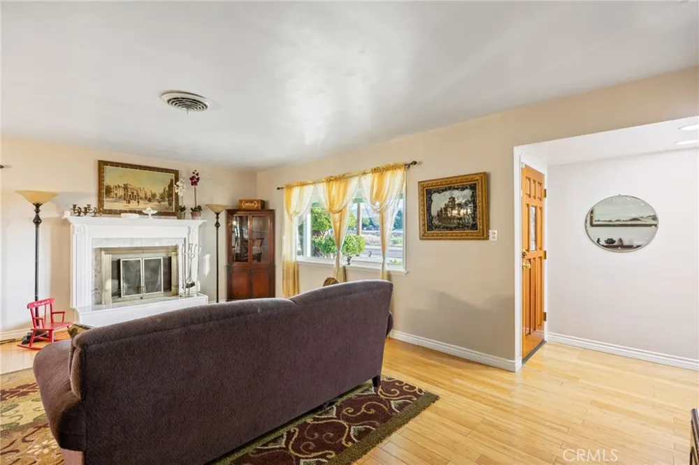 4817 Quartz  Hill Rd Quartz Hill, CA 93536