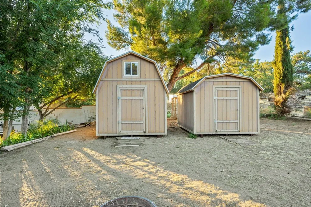 4817 Quartz  Hill Rd Quartz Hill, CA 93536