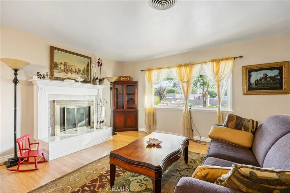 4817 Quartz  Hill Rd Quartz Hill, CA 93536