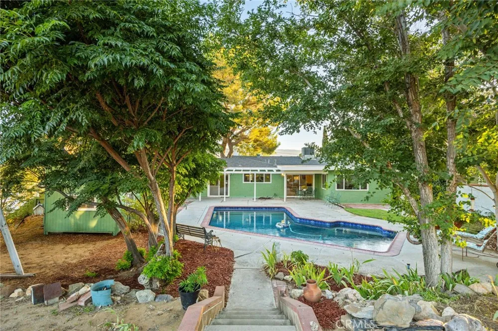 4817 Quartz  Hill Rd Quartz Hill, CA 93536