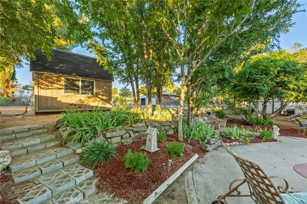 4817 Quartz  Hill Rd Quartz Hill, CA 93536