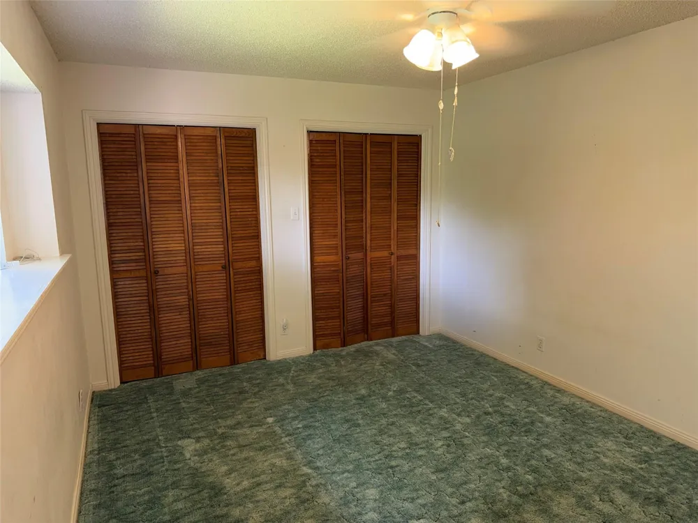 231 Huckleberry Drive Lake Jackson, TX 77566