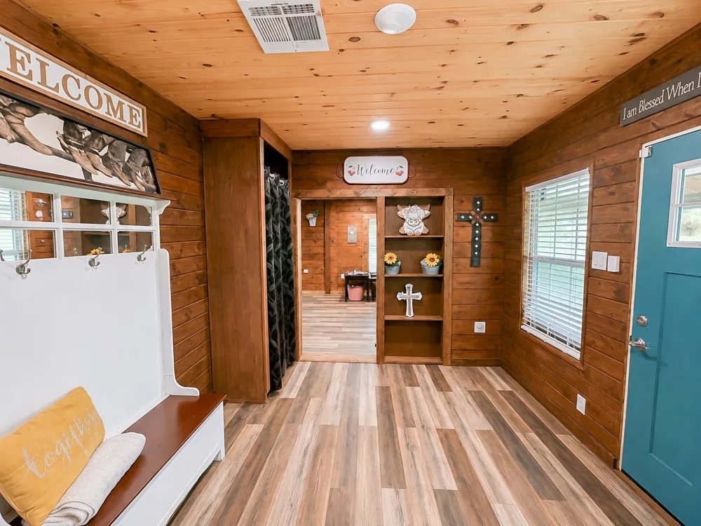 8262 US Highway 84 W Mount Enterprise, TX 75681