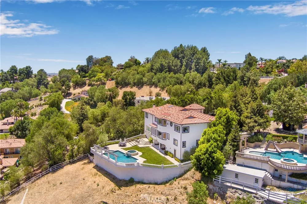30 Saddlebow Road Bell Canyon, CA 91307