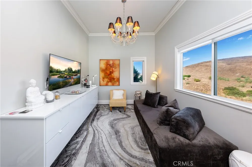 30 Saddlebow Road Bell Canyon, CA 91307