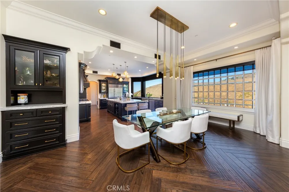 30 Saddlebow Road Bell Canyon, CA 91307